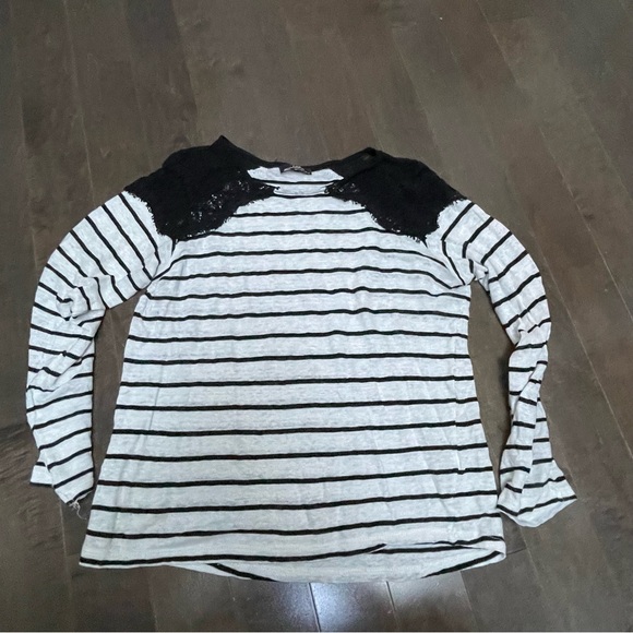 Zara Striped Sweater with Lace details - Picture 1 of 10